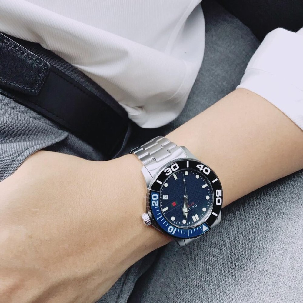 Gucci Sport 45MM Bezel Watch! New condition - Picture 2 of 3